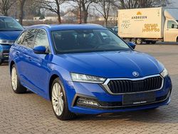 Blau Gebraucht 2022 Skoda Octavia Style Kombi | 17.980 € (Fairer Preis)