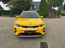 Gelb Gebraucht 2018 Kia Stonic Platinum Edition SUV | 10.999 € (Guter Preis)