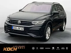 Deep black perleffekt Gebraucht 2024 VW Tiguan Allspace R-line SUV | 53.990 €