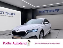 Weiss Gebraucht 2023 Skoda Octavia Style Kombi | 18.477 € (Guter Preis)
