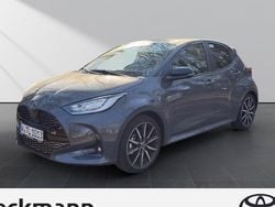 Grau Gebraucht 2025 Toyota Yaris Hybrid Sport Limousine | 29.480 € (Fairer Preis)