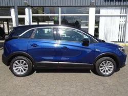 Blau Gebraucht 2023 Opel Crossland Elegance SUV | 21.877 € (Fairer Preis)