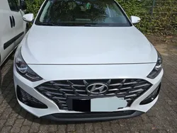 Weiß Gebraucht 2021 Hyundai i30 Edition 30 Limousine | 12.990 € (Fairer Preis)