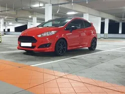 Rot Gebraucht 2015 Ford Fiesta Sport Kleinwagen | 6.400 € (Guter Preis)