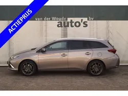 Braun Gebraucht 2015 Toyota Auris Touring Sports Executive Kombi | 12.777 € (Teuer)