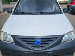 Weiß Gebraucht 2009 Dacia Logan Limousine | 1.900 € (Guter Preis)