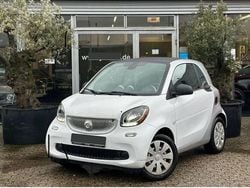 Weiß Gebraucht 2016 Smart ForTwo Coupé Kleinwagen | 9.999 € (Superpreis)