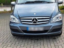 Grau Gebraucht 2011 Mercedes Viano Van / Kleinbus | 20.800 € (Fairer Preis)