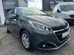 Grau Gebraucht 2015 Peugeot 208 Active Kleinwagen | 5.490 € (Fairer Preis)