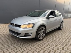 Silber Gebraucht 2015 VW Golf VII Highline Limousine | 8.300 € (Fairer Preis)