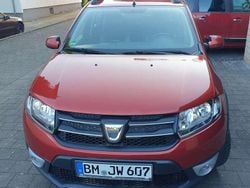 Rot Gebraucht 2013 Dacia Sandero Ambiance Kleinwagen | 5.200 € (Fairer Preis)
