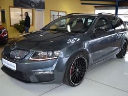 Grau Gebraucht 2017 Skoda Octavia RS Kombi | 13.790 € (Guter Preis)