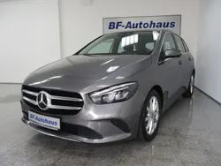 787mountaingrau Gebraucht 2021 Mercedes B200 Van / Kleinbus | 28.880 € (Etwas zu teuer)