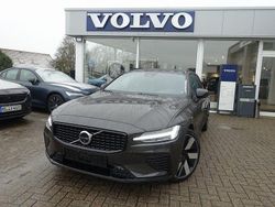 Grau Gebraucht 2025 Volvo V60 Plus Kombi | 40.900 € (Guter Preis)