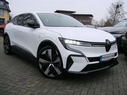 Ice white Gebraucht 2022 Renault Mégane Techno Limousine | 26.980 € (Guter Preis)
