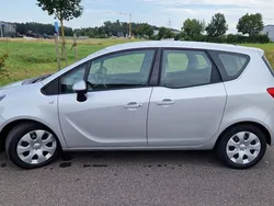 Silber Gebraucht 2016 Opel Meriva Edition Van / Kleinbus | 7.200 € (Guter Preis)