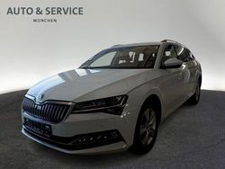 Moonweiss metallic Gebraucht 2024 Skoda Superb Style Kombi | 37.960 € (Fairer Preis)