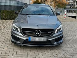 Grau Gebraucht 2014 Mercedes CLA45 AMG AMG Limousine | 20.500 € (Fairer Preis)