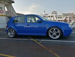 Blau Gebraucht 1998 VW Golf IV GTI Limousine | 1.749 €