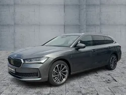 Graphitegrau metallic Neu 2024 Skoda Superb LAURIN & KLEMENT Kombi | 54.570 €