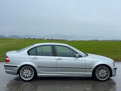 Silber Gebraucht 2001 BMW 320 M Sport Limousine | 7.900 €