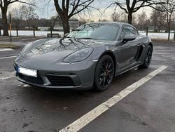 Grau Gebraucht 2018 Porsche Cayman S Coupé | 69.999 €
