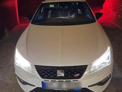 Weiß Gebraucht 2017 Cupra Leon Kombi | 20.500 € (Fairer Preis)