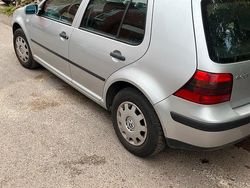 Grau Gebraucht 2001 VW Golf IV Limousine | 1.750 € (Etwas zu teuer)
