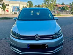Silber Gebraucht 2019 VW Touran Comfortline Van / Kleinbus | 18.300 € (Fairer Preis)