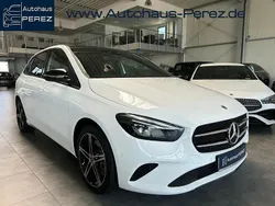 Weiß Gebraucht 2022 Mercedes B250e Night Van / Kleinbus | 29.995 € (Fairer Preis)