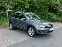 Grau Gebraucht 2011 VW Tiguan Sportline SUV | 16.000 € (Teuer)