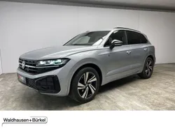 Oyster silver (metallic) Gebraucht 2023 VW Touareg Style SUV | 72.500 € (Etwas zu teuer)