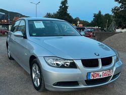 Silber Gebraucht 2005 BMW 318 Limousine | 3.999 € (Teuer)