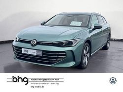 Grün Gebraucht 2025 VW Passat Elegance Kombi | 44.630 € (Superpreis)