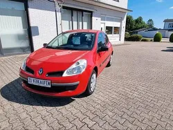 Rot Gebraucht 2006 Renault Clio II Kleinwagen | 2.200 € (Etwas zu teuer)