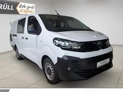 Weiß Neu 2025 Opel Vivaro Van | 34.712 € (Etwas zu teuer)