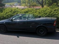 Blau Gebraucht 2004 Opel Astra Cabriolet Cabrio | 1.600 €