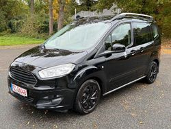 Schwarz Gebraucht 2016 Ford Tourneo Courier Van / Kleinbus | 5.500 € (Superpreis)