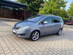 Silber Gebraucht 2011 Opel Zafira Design Edition Van / Kleinbus | 4.300 € (Fairer Preis)