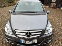 Grau Gebraucht 2010 Mercedes B160 Van / Kleinbus | 7.300 € (Fairer Preis)