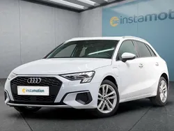 Weiß Gebraucht 2023 Audi A3 e-tron Kleinwagen | 30.799 € (Etwas zu teuer)