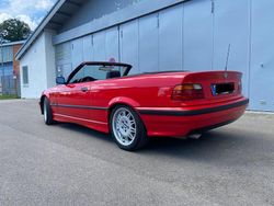 Rot Gebraucht 1995 BMW 320 Cabriolet Cabrio | 13.999 €
