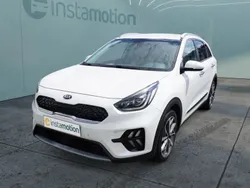 Weiß Gebraucht 2021 Kia Niro Spirit SUV | 20.605 € (Fairer Preis)