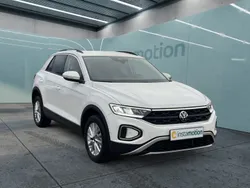 Weiß Gebraucht 2024 VW T-Roc Life SUV | 22.800 € (Guter Preis)