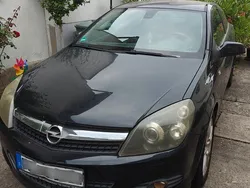 Schwarz Gebraucht 2009 Opel Astra GTC Sport Limousine | 2.200 € (Superpreis)