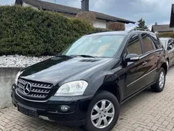 Schwarz Gebraucht 2006 Mercedes ML350 SUV | 7.550 € (Guter Preis)