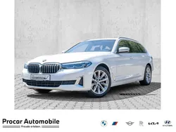 Weiß Gebraucht 2023 BMW 520 Luxury Line Kombi | 40.444 € (Fairer Preis)