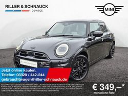 Midnight black Gebraucht 2024 Mini John Cooper Works Kleinwagen | 31.950 € (Etwas zu teuer)