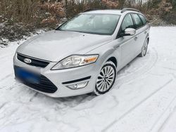 Grau Gebraucht 2011 Ford Mondeo Kombi | 3.600 € (Fairer Preis)