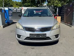 Silber Gebraucht 2011 Kia Ceed Edition 7 Kombi | 2.600 € (Superpreis)